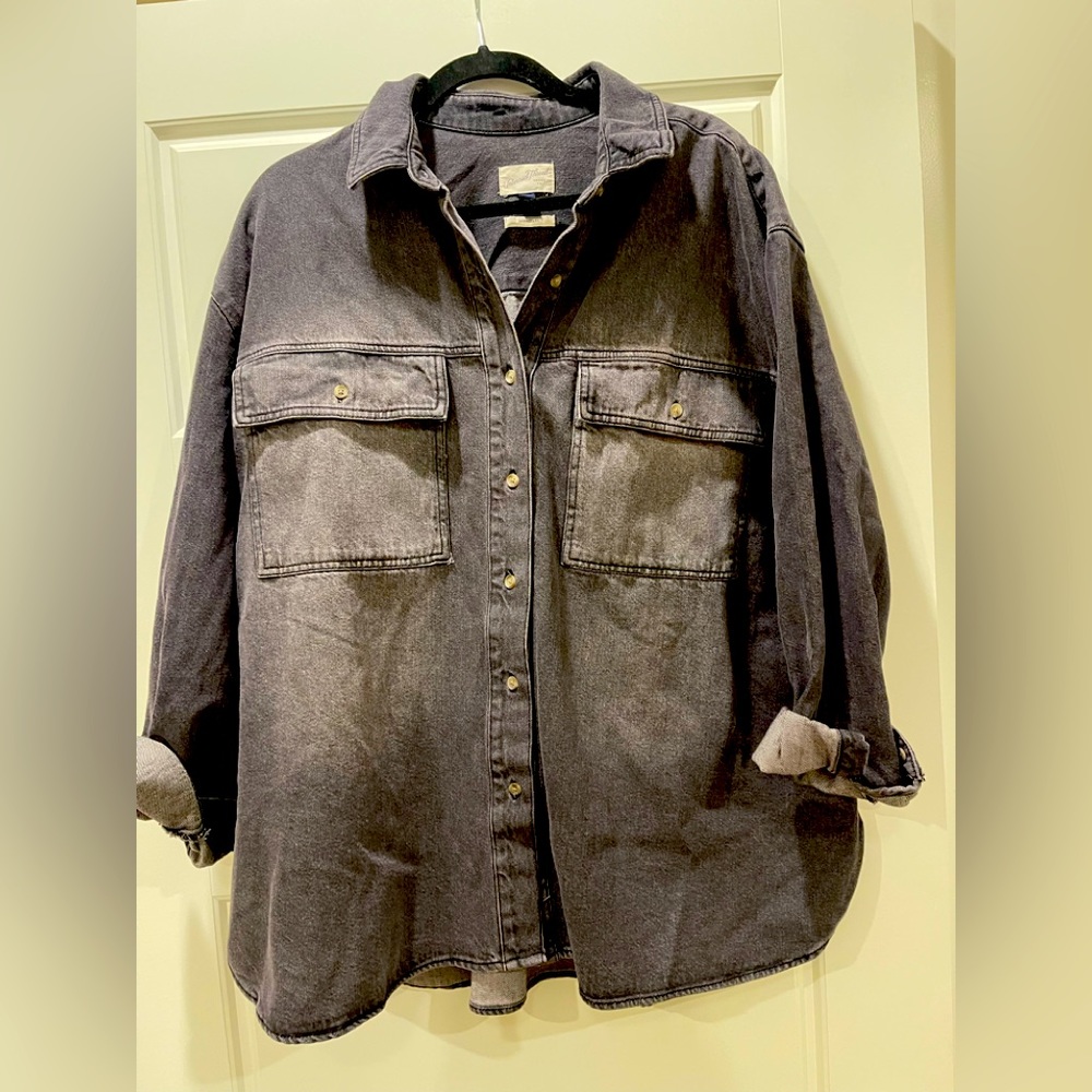 NWOT Universal Thread black jean oversized shirt